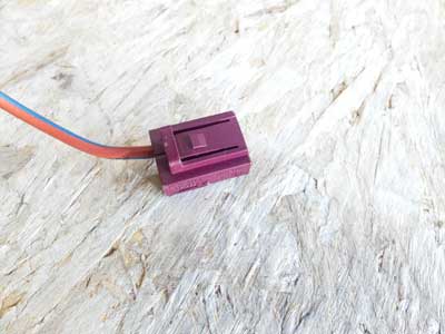 Mercedes Magenta 2 Pole 1 Wire Connector 02254508263